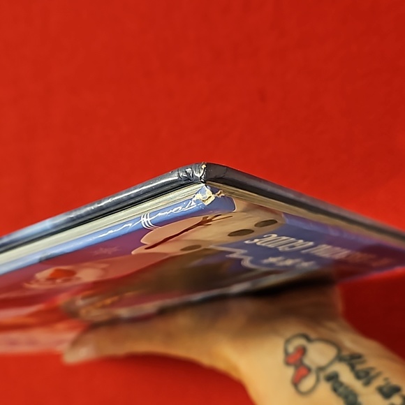 DK Disney FROZEN The Essential Guide book reference bios trivia gift ready - Picture 2 of 12